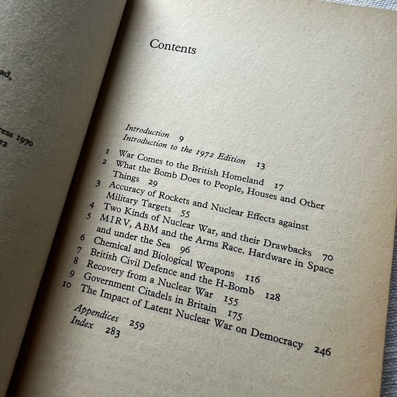 “Beneath the City Streets” Book by Peter Laurie - Picture 10 of 16